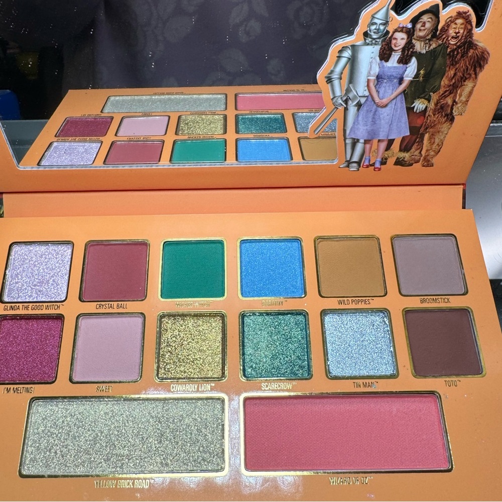 Kylie Cosmetics x Wizard of Oz Eyeshadow & Face Palette - BNIB
